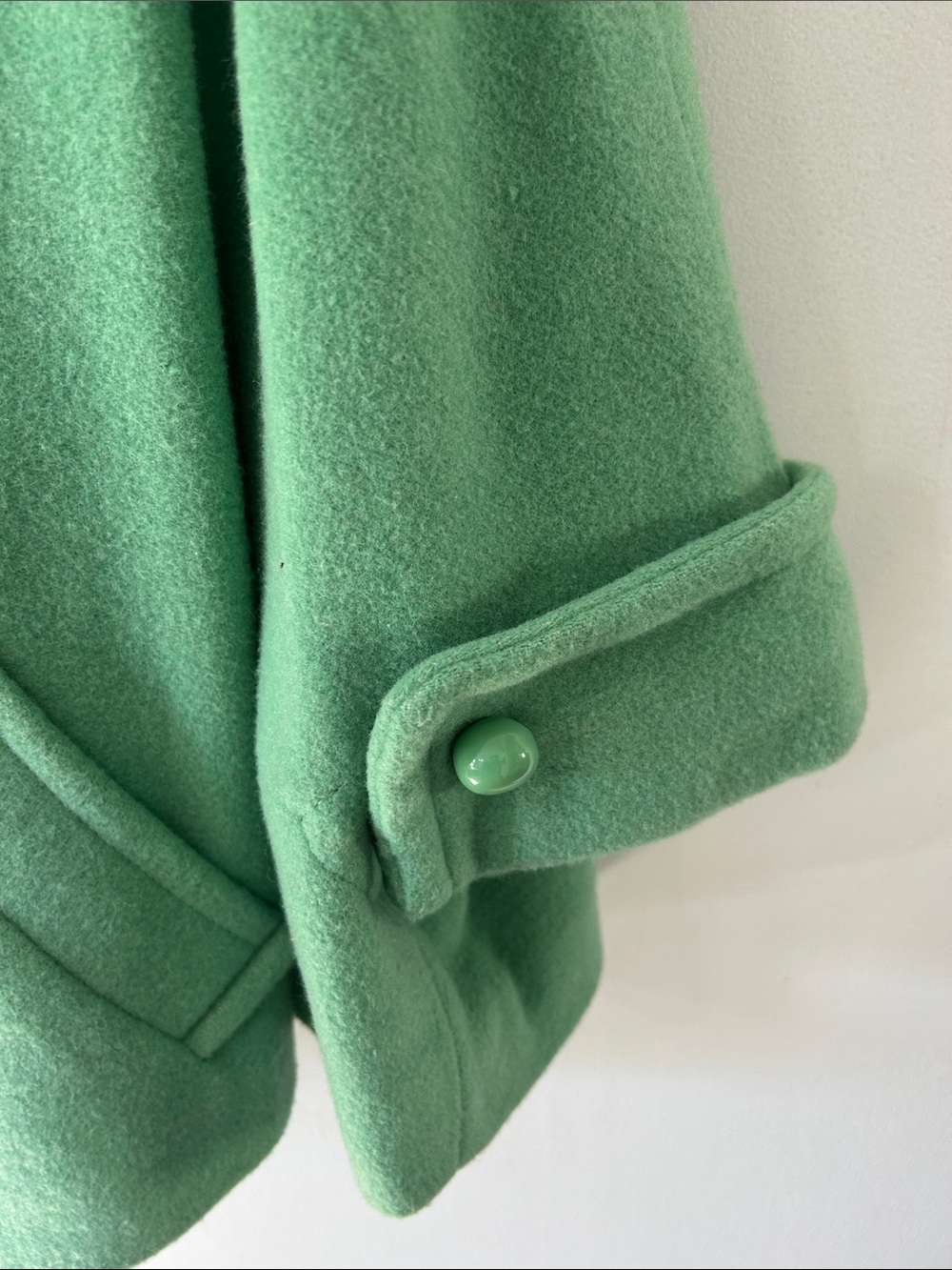 CAbi Wool Blend Cape #168 Green Size S/M 50’s Inspired with Polka Dot Lining - Picture 6 of 15